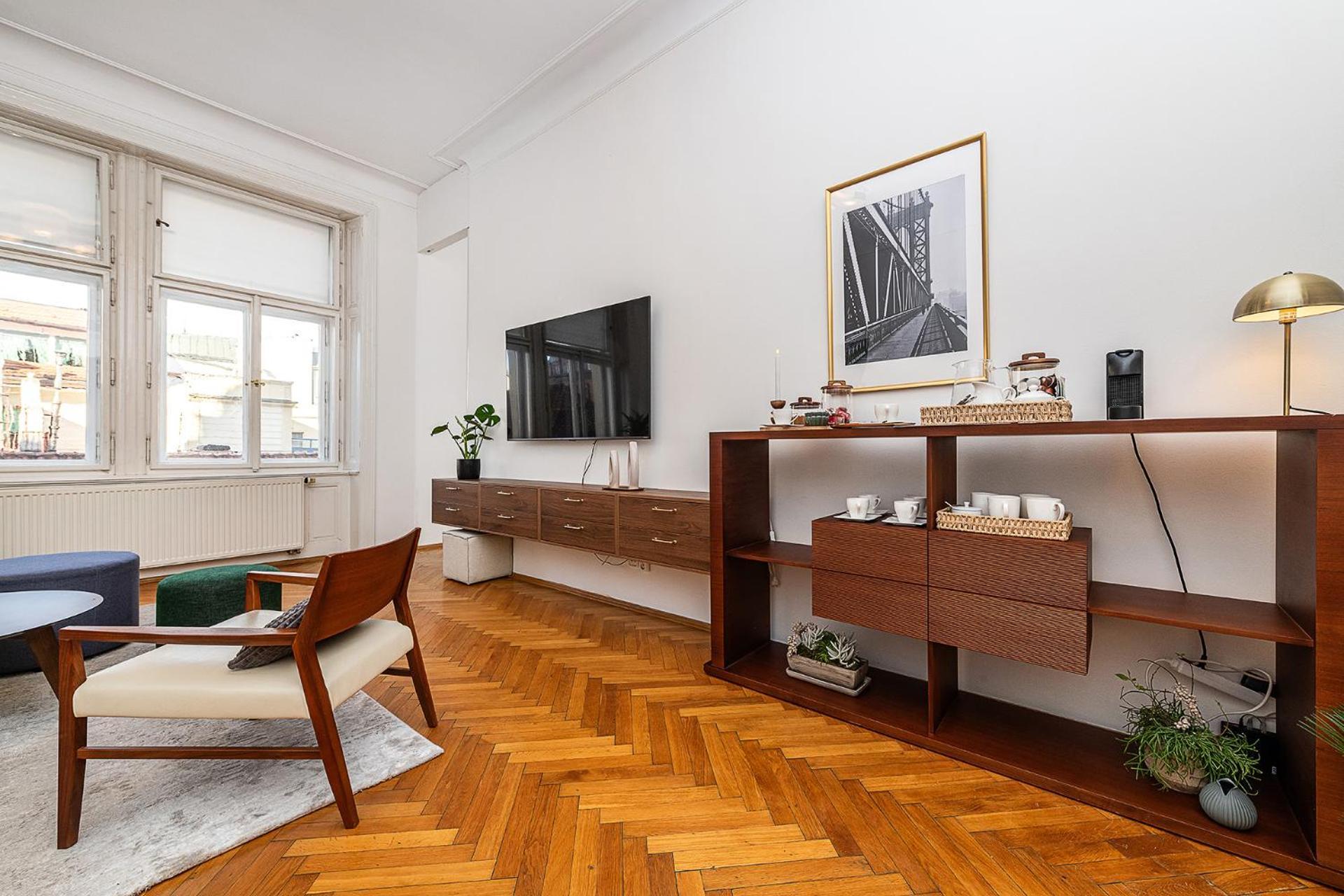 Spacious Two-bedroom In Old Town * Praha