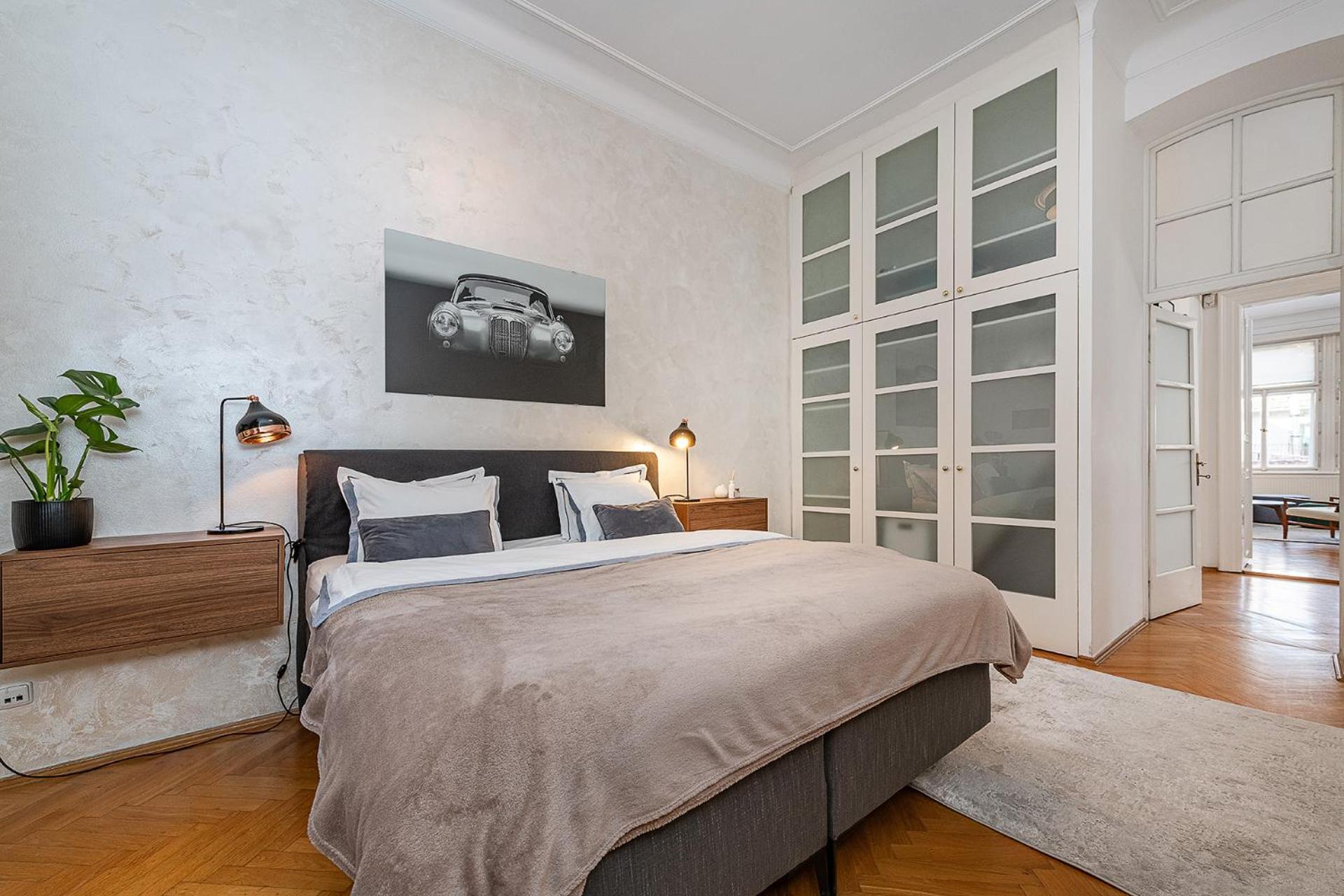 Apartmán Spacious Two-bedroom In Old Town *