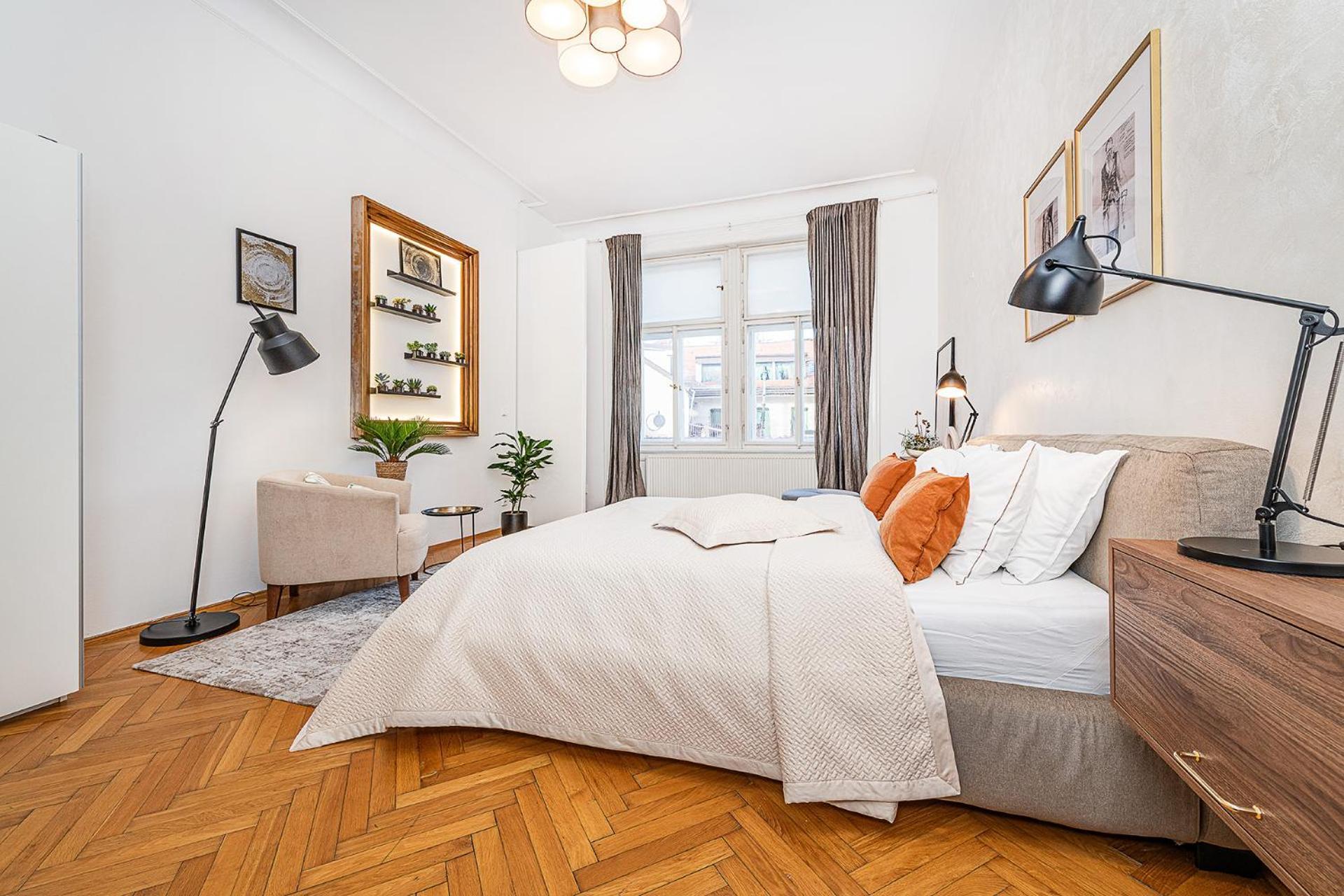 Spacious Two-bedroom In Old Town Apartmán *