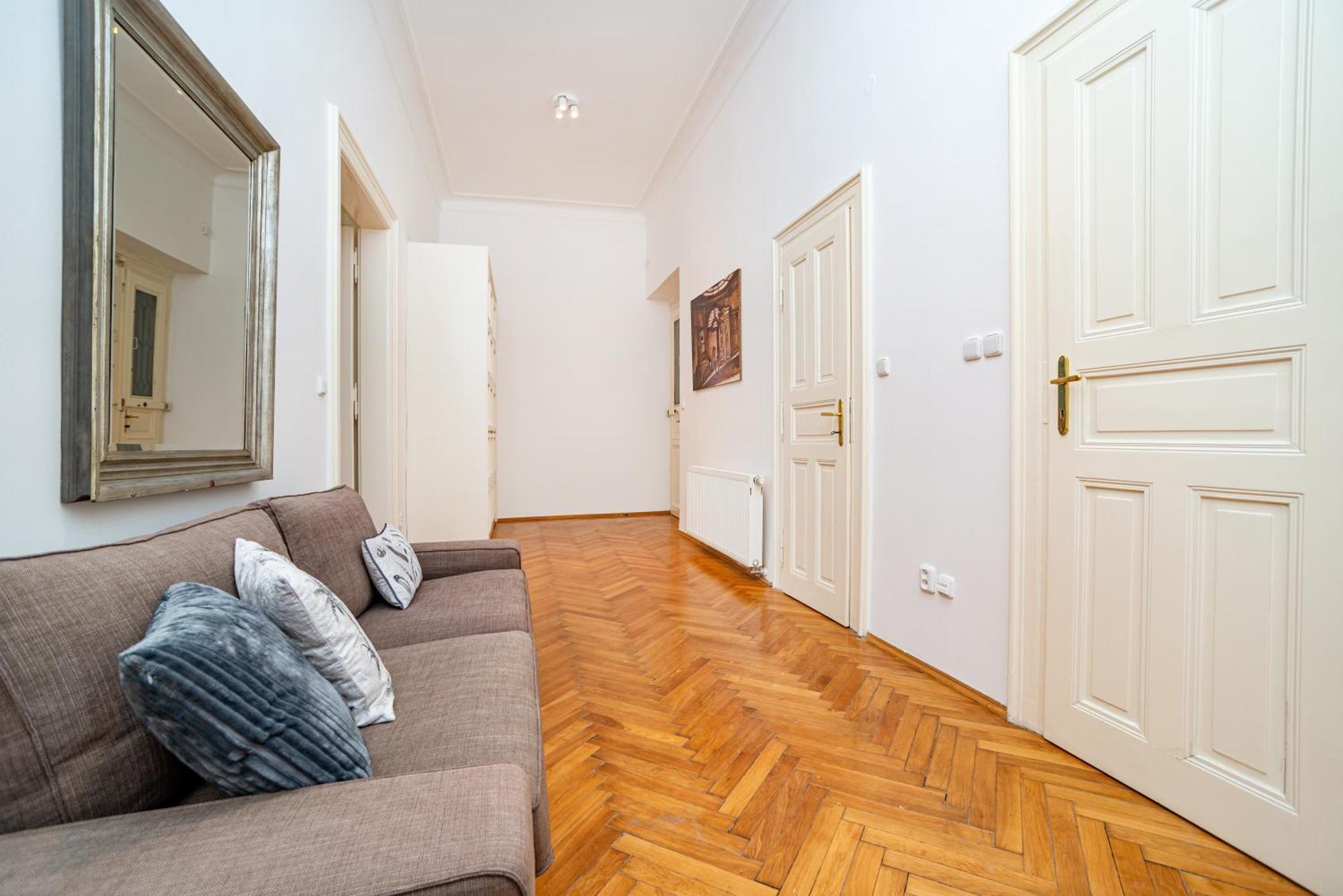 Apartmán Spacious Two-bedroom In Old Town Praha