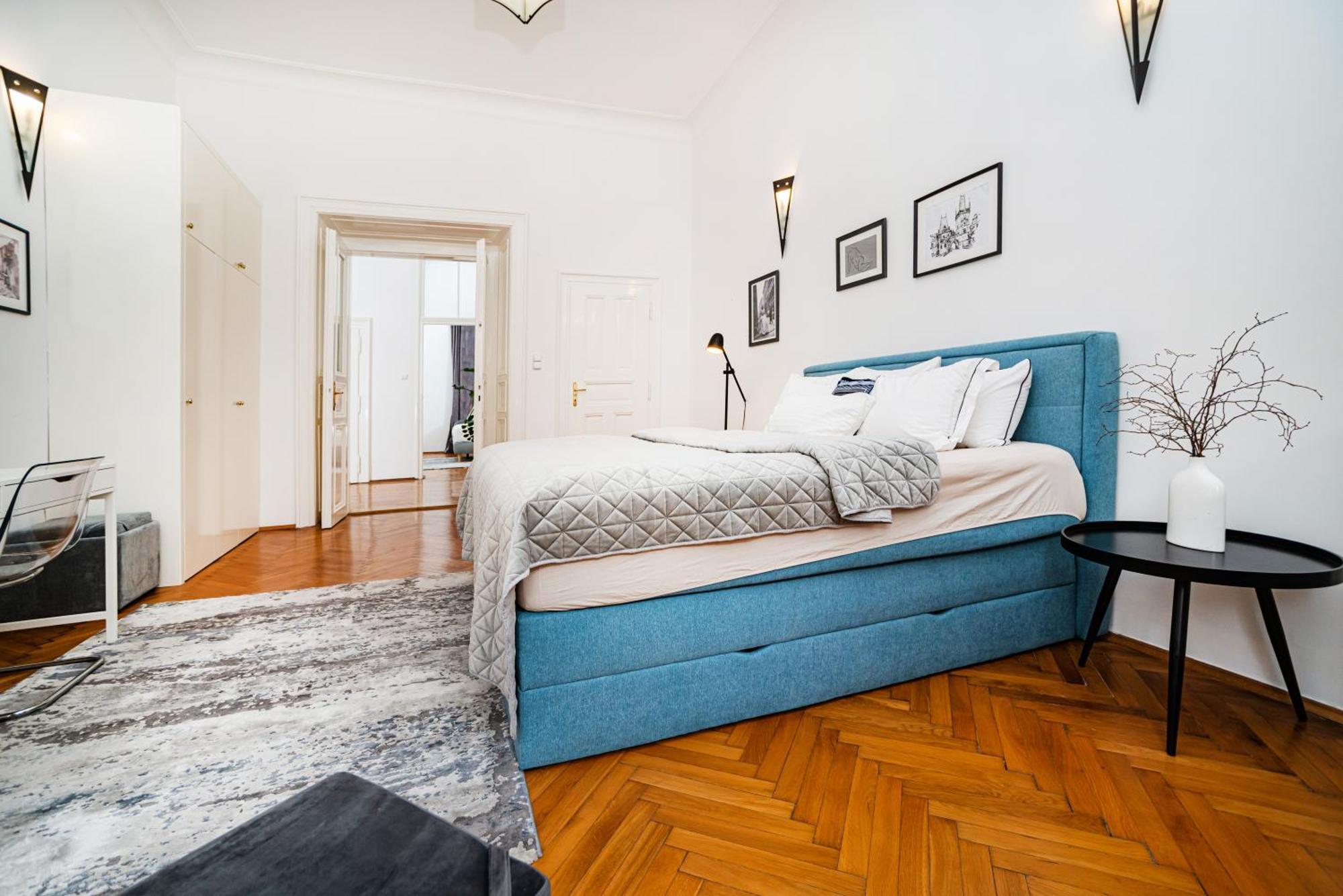 Spacious Two-bedroom In Old Town Apartmán *