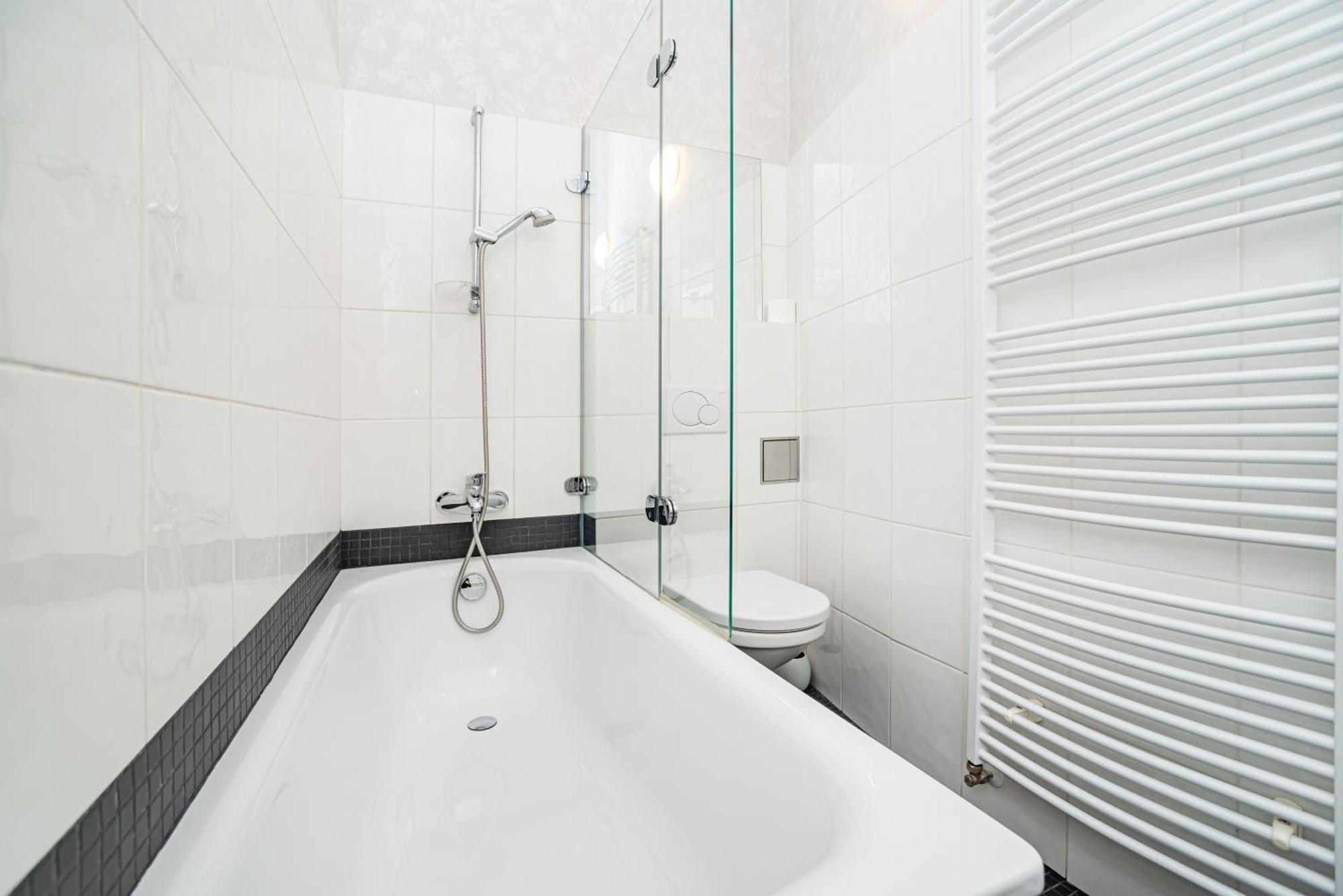 Spacious Two-bedroom In Old Town Praha