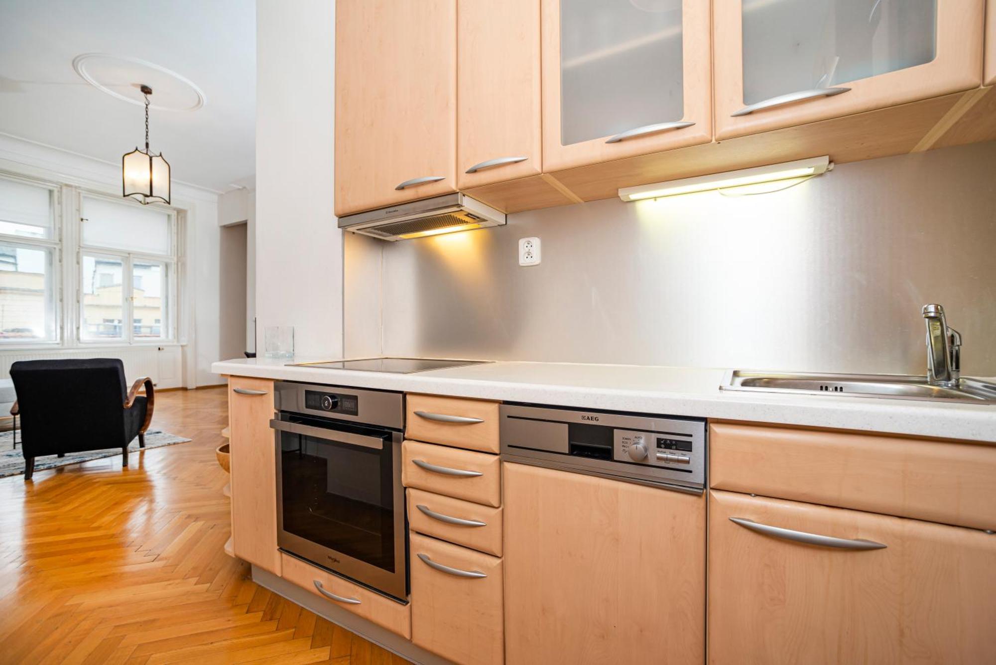 Apartmán Spacious Two-bedroom In Old Town